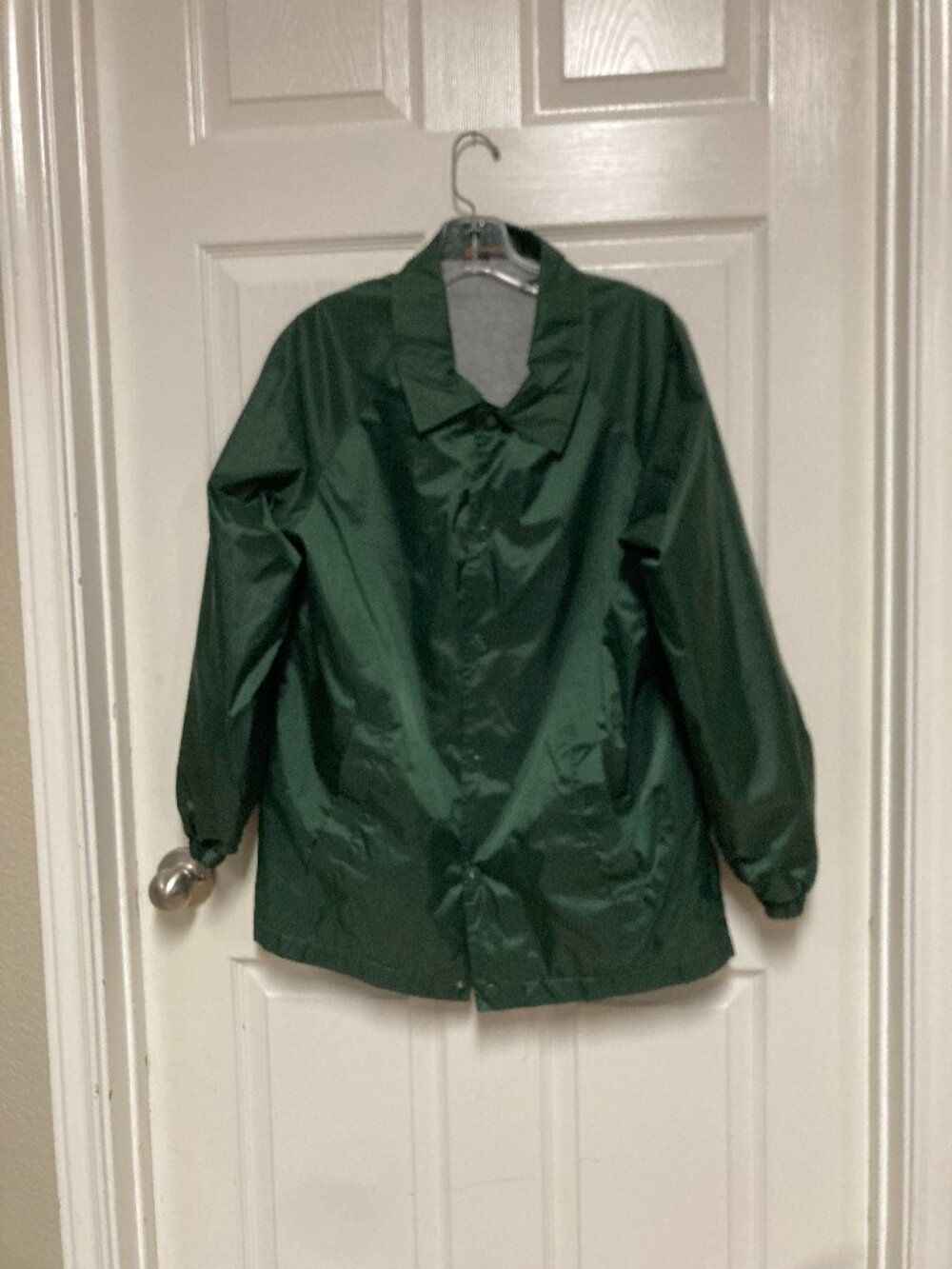 Harriton Coaches Jacket Green Nylon Snap Front Lined Windbreaker Green sze small